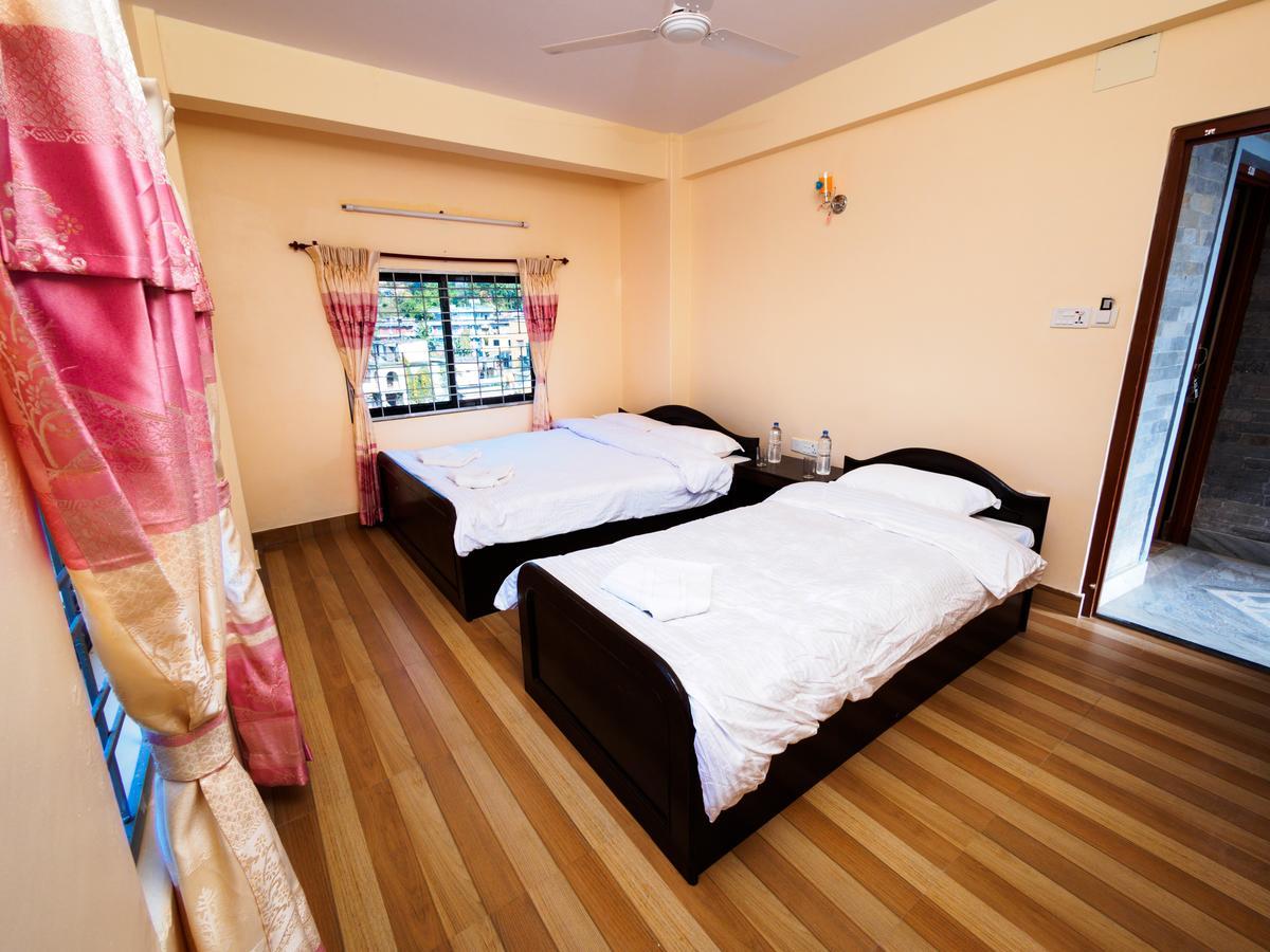 Hotel Sunflower Pokhara Exterior foto