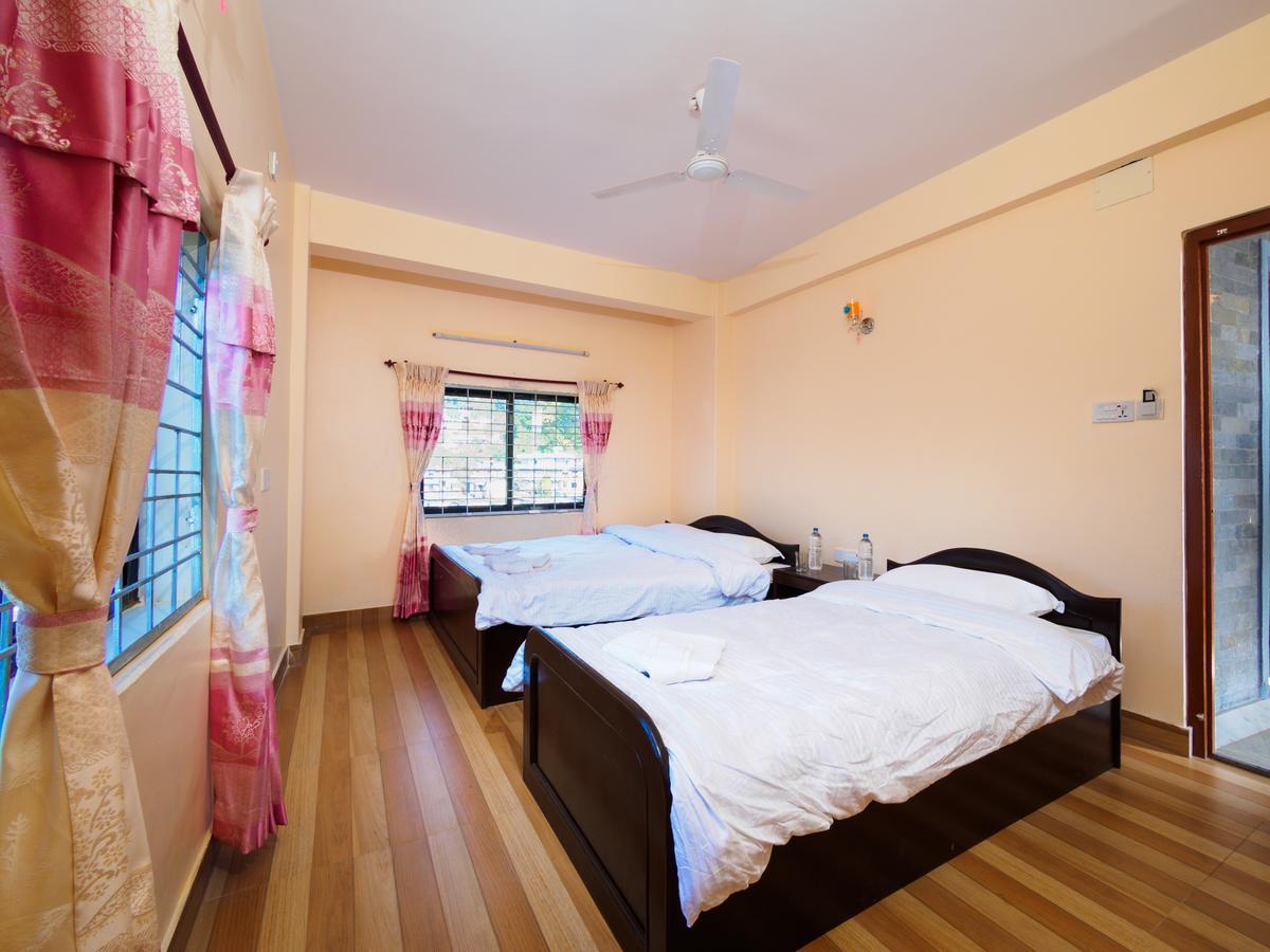 Hotel Sunflower Pokhara Exterior foto