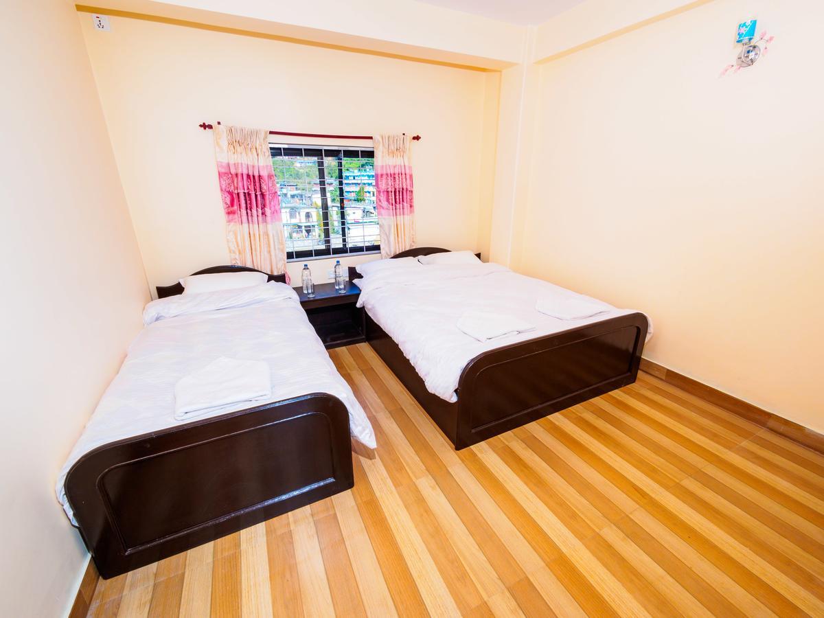 Hotel Sunflower Pokhara Exterior foto