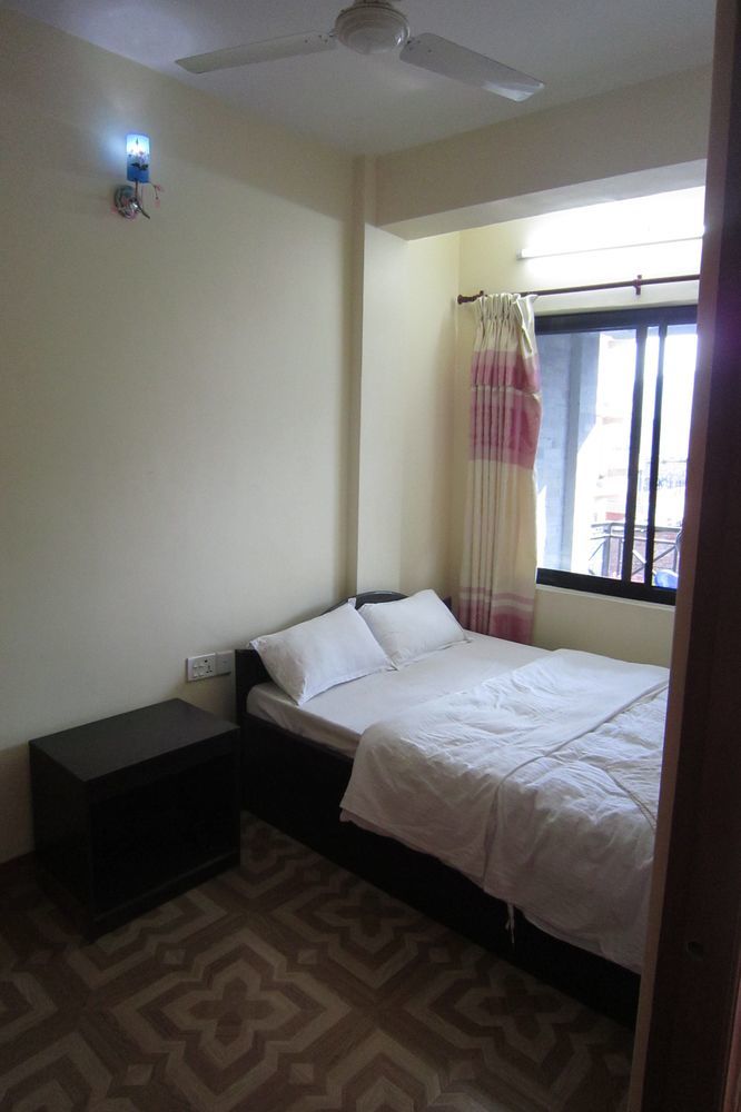 Hotel Sunflower Pokhara Exterior foto